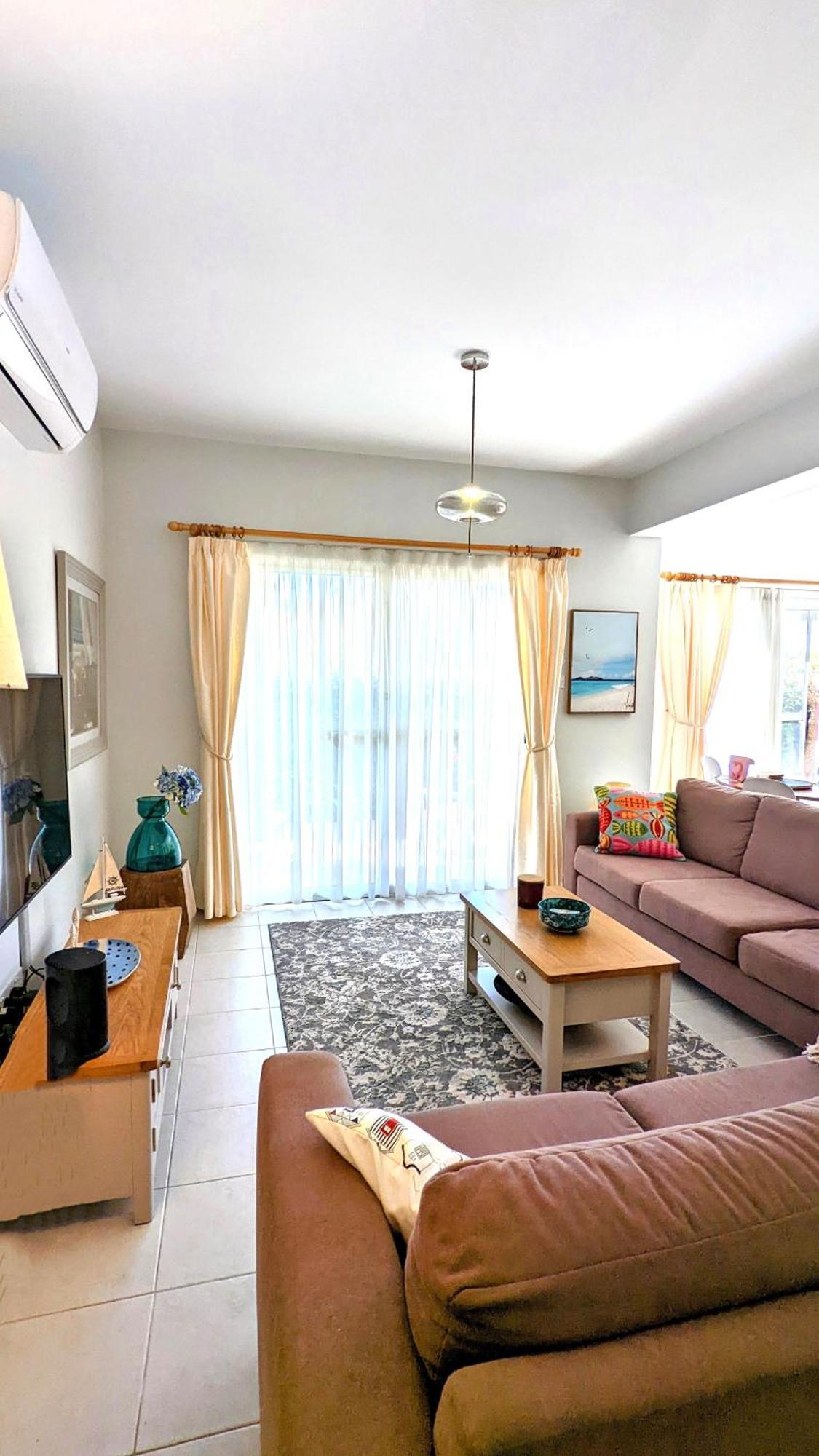 Stylish Garden Apartment At Paphos Harbour Екстериор снимка