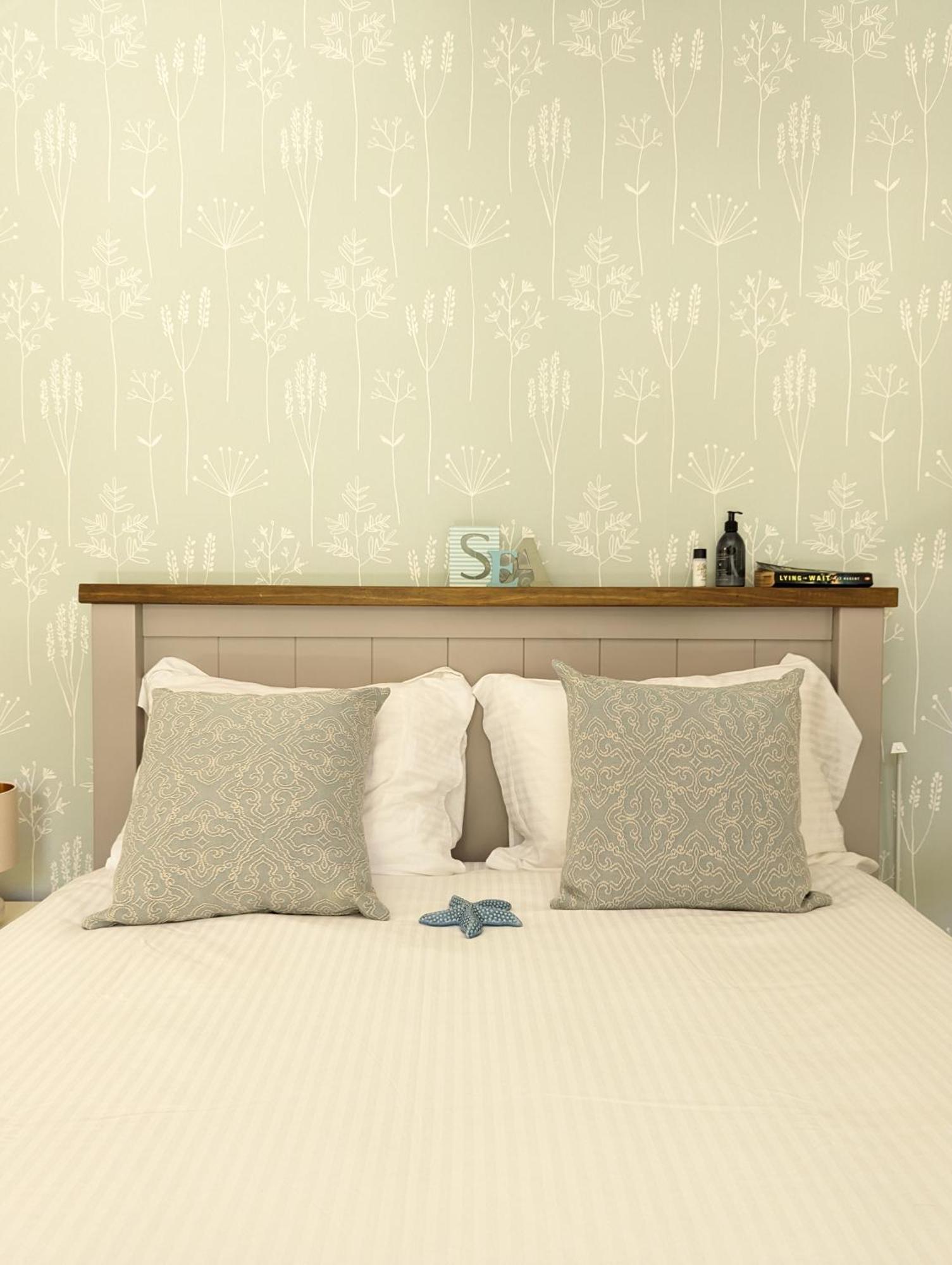 Stylish Garden Apartment At Paphos Harbour Екстериор снимка